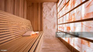 触摸历史的温度：南昌老城区的“按摩”文化密码 poster