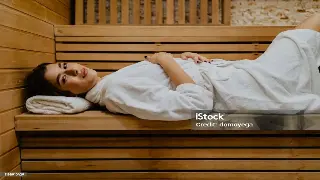 蒸桑拿，不只是排汗那么简单！解锁身体的深层净化秘密 poster